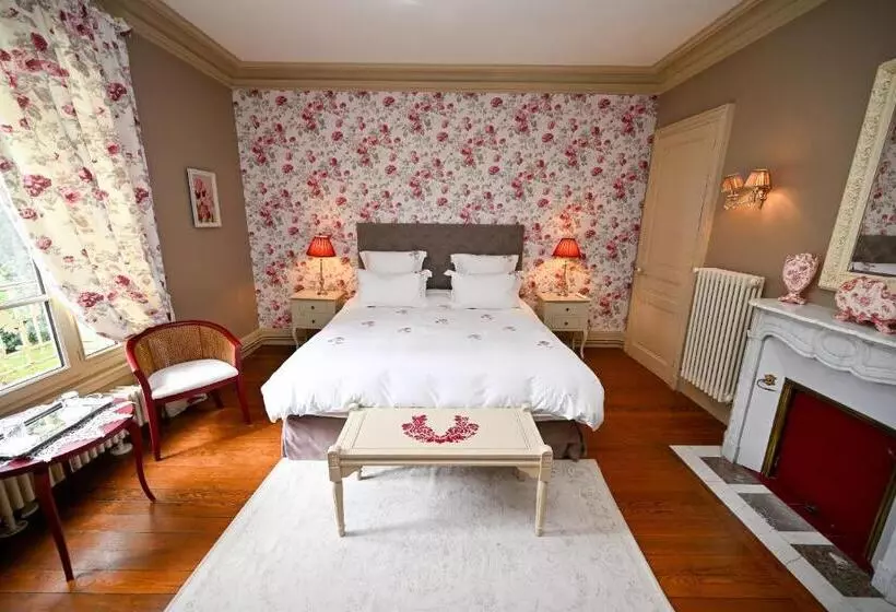 Majatalo Château De La Chaix