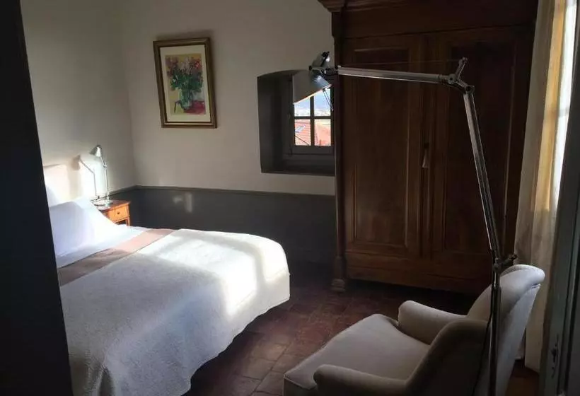 Majatalo Demeure Bouquet