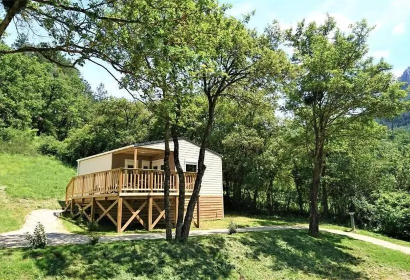 ホテル Camping Les Framboiseilles