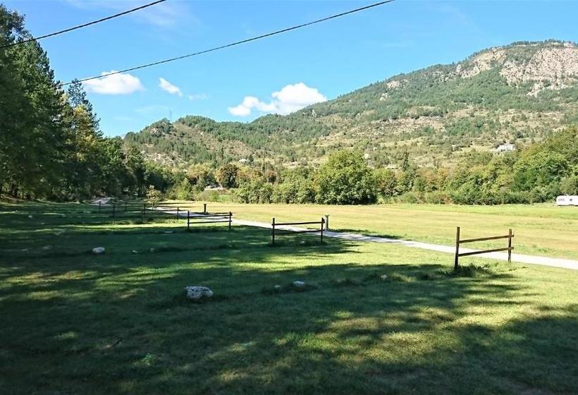 هتل Camping Les Framboiseilles