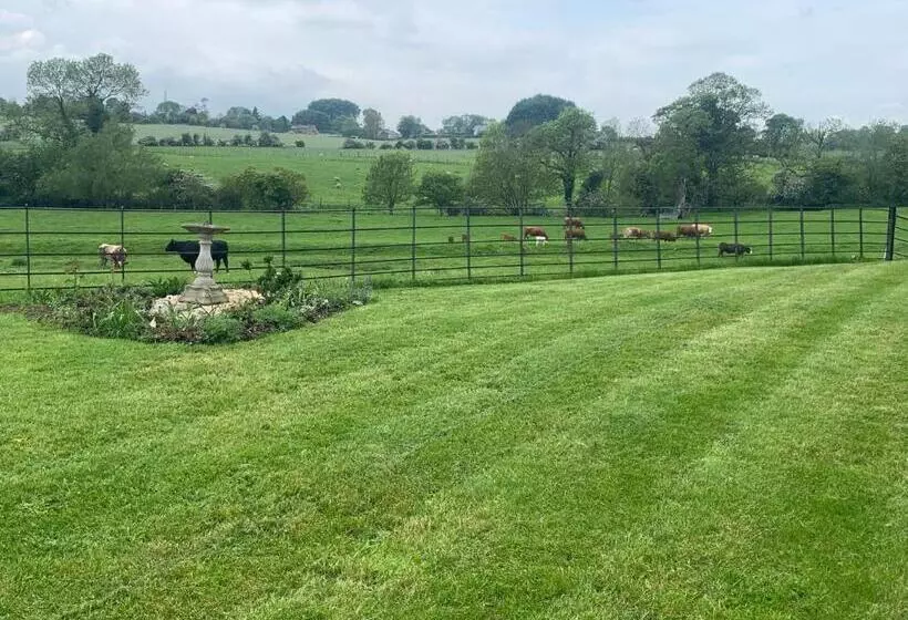 هتل Weatherhead Farm