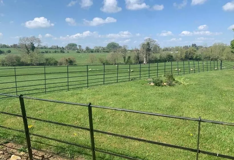 هتل Weatherhead Farm