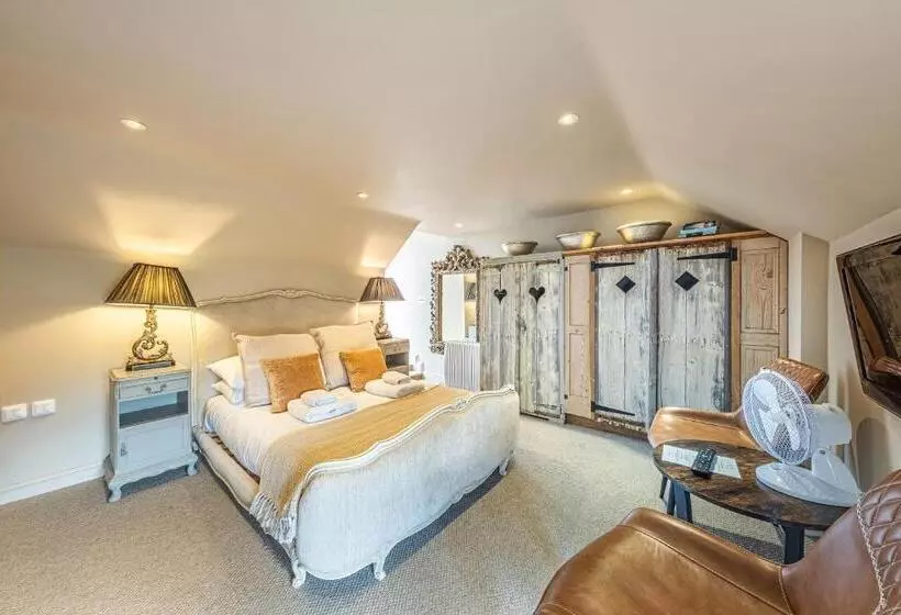 Hotelli Wiveton Bell