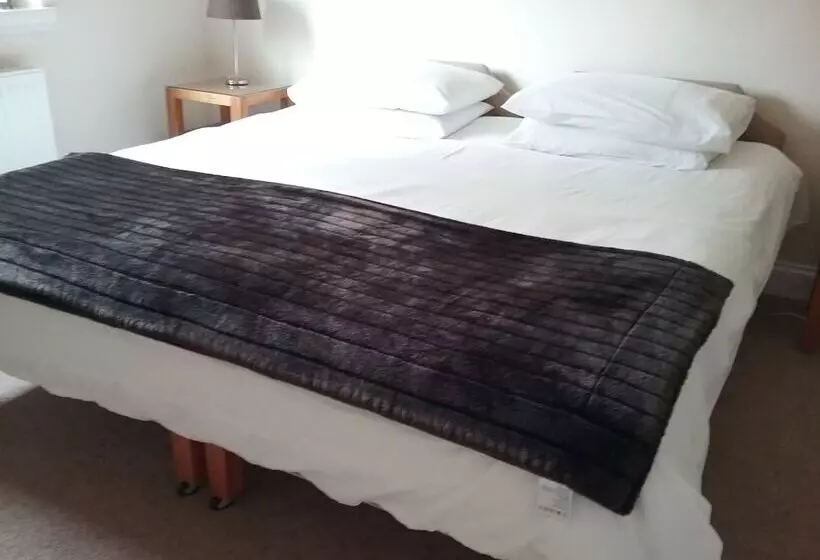 پانسیون Shangri La Bed And Breakfast
