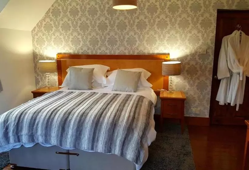 Majatalo Sadlers Guest House