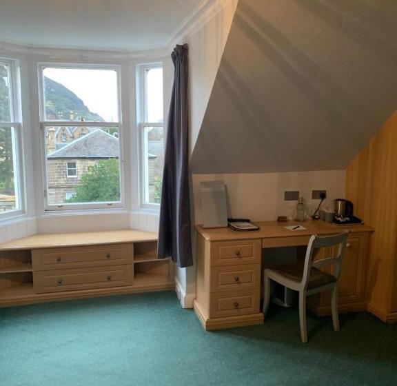 پانسیون Clan Walker