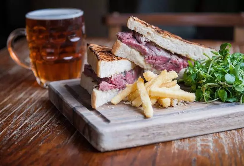 ユースホステル The White Hart, South Harting