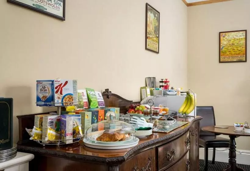 Majatalo Crossways Guest House