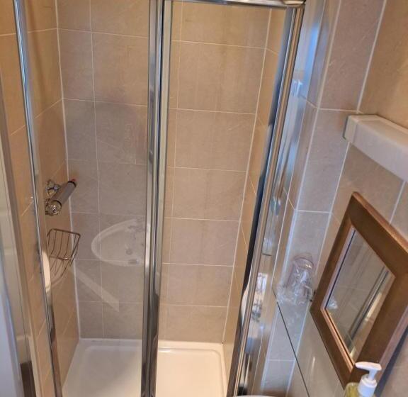 膳宿费 Pilkingtons Guest House Accrington