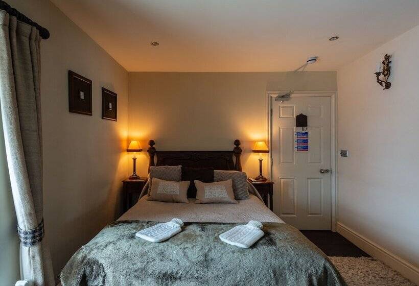 酒店 The New White Lion