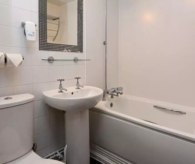 ホテル Swan, Thatcham By Marston S Inns