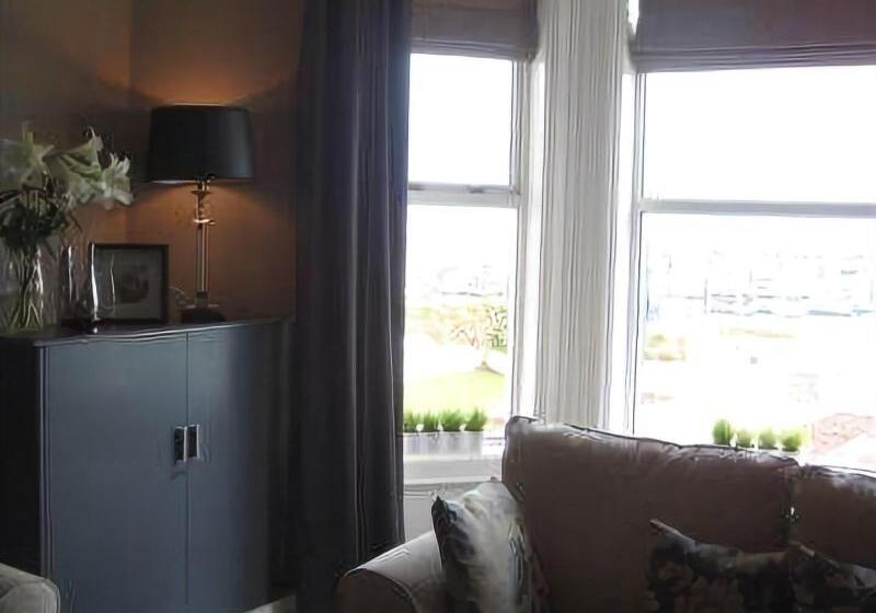 פנסיון Astala Lodge