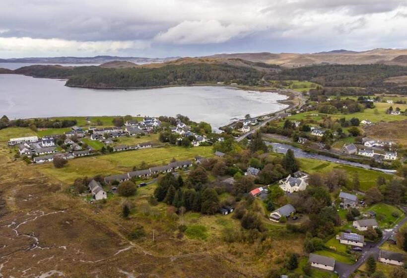 פנסיון Corriness House