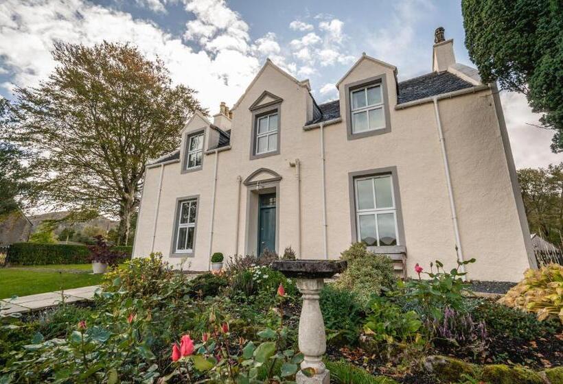 פנסיון Corriness House