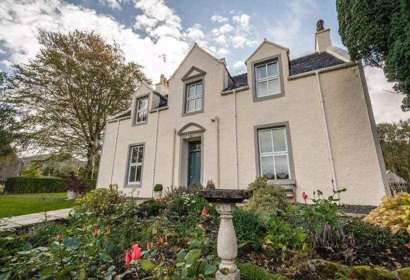 Majatalo Corriness House