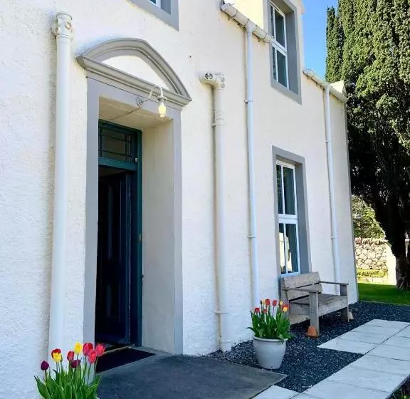 Majatalo Corriness House