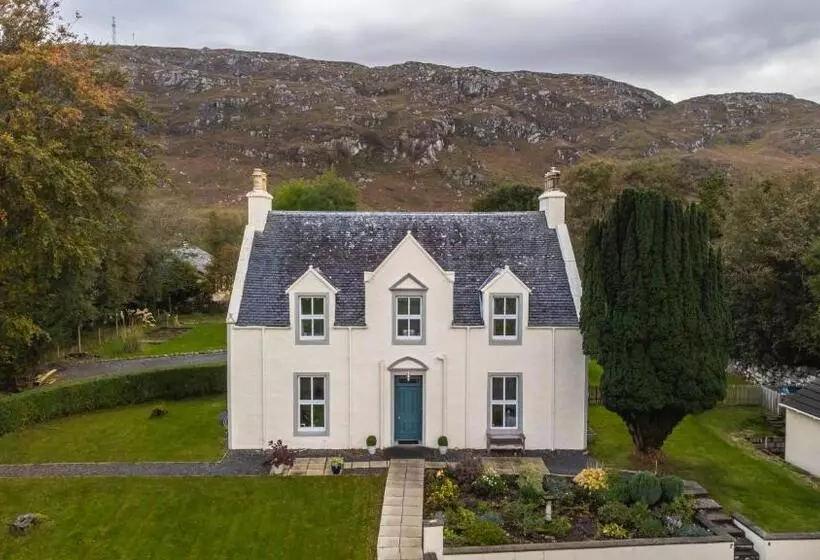 Majatalo Corriness House