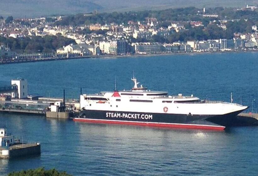 פנסיון Cubbon House