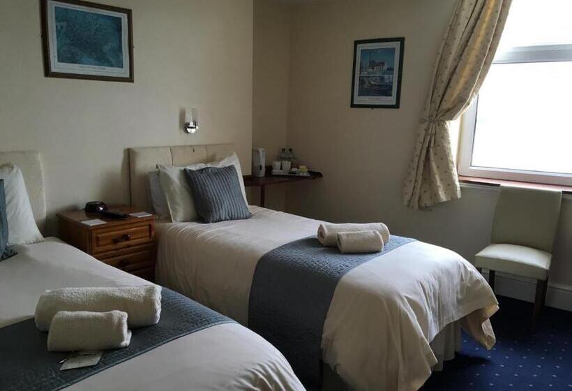 פנסיון Cubbon House