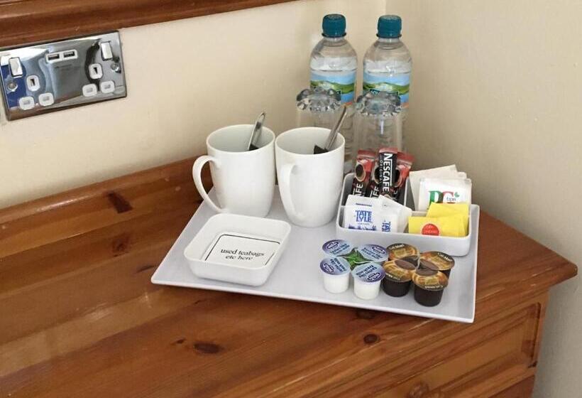 פנסיון Cubbon House