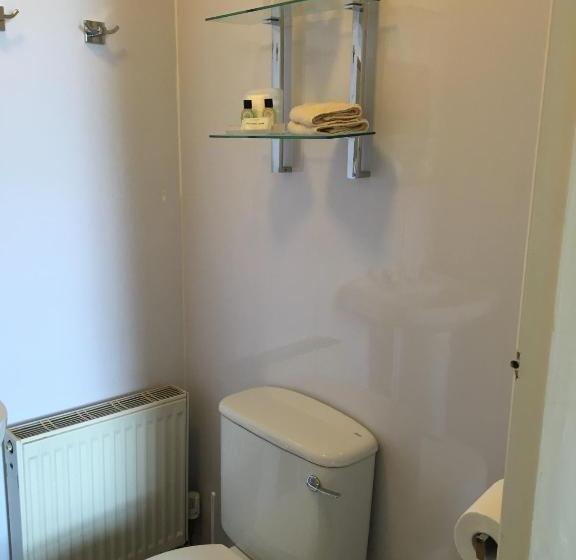 פנסיון Cubbon House