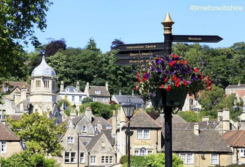 بنسيون Great Ashley Farm Bed And Breakfast & Shepherds Huts