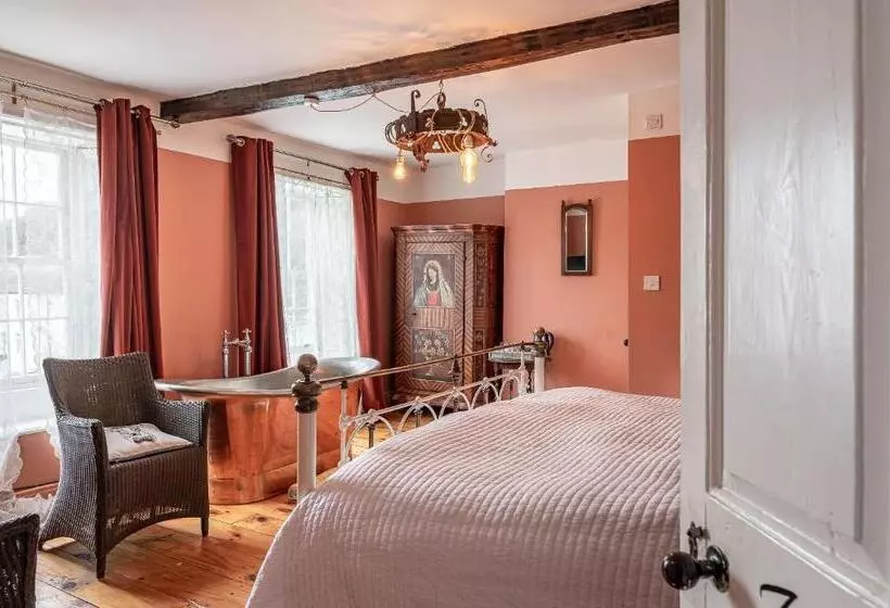 ペンション Moonfleet Boutique