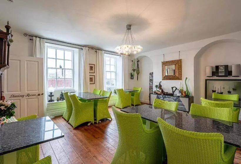 ペンション Moonfleet Boutique