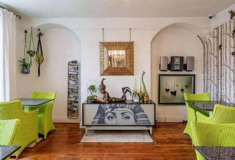 ペンション Moonfleet Boutique