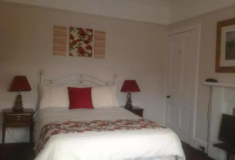 Majatalo Moraydale Guest House