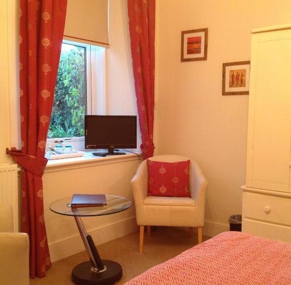 بنسيون Moraydale Guest House