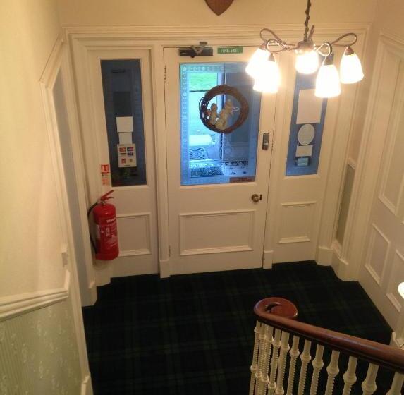 بنسيون Moraydale Guest House