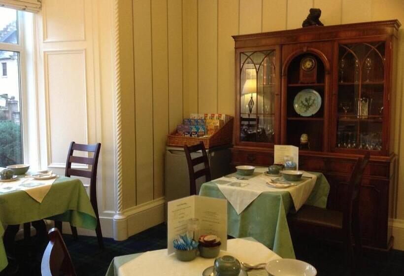 بنسيون Moraydale Guest House