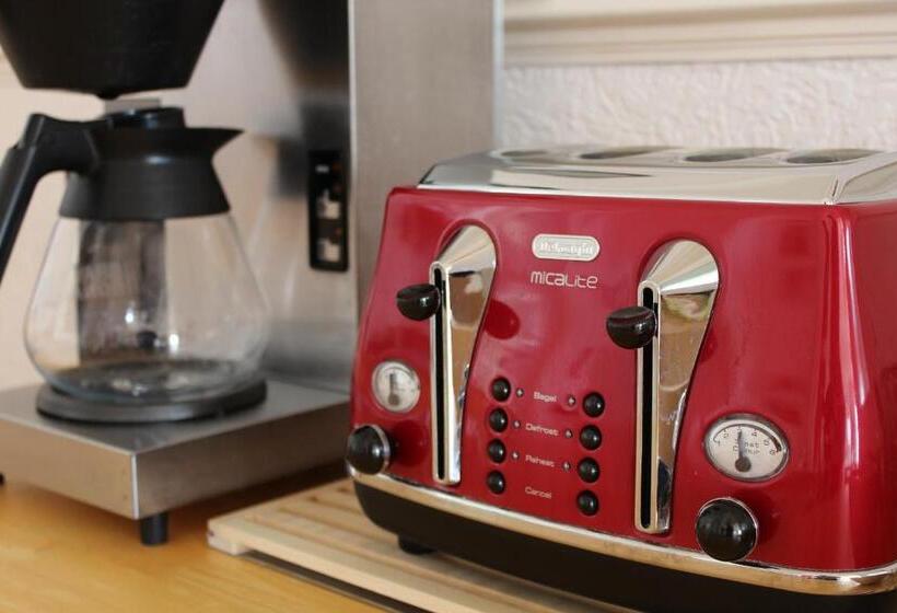 ペンション The Ashley