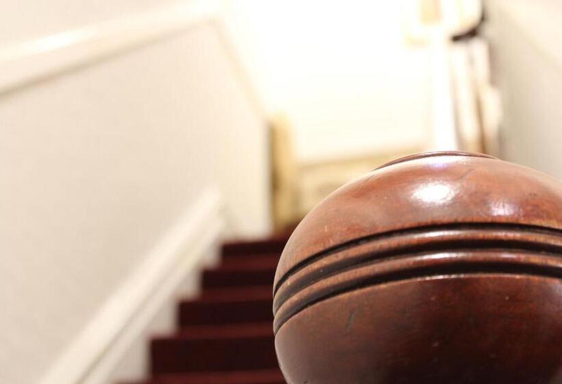 ペンション The Ashley