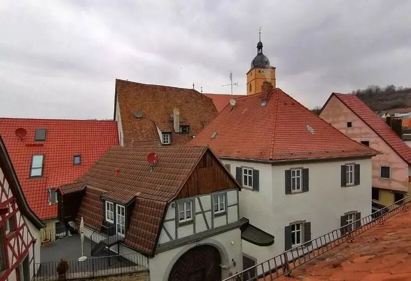 Retkeilymaja Gasthof Hotel Weinbau Zum Goldenen Ochsen