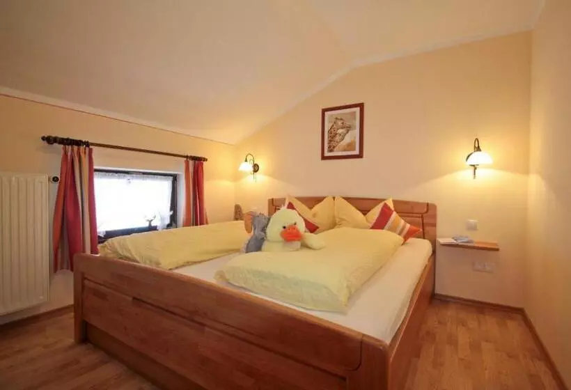 ホテル Cafe Wastelbauerhof   Urlaub Auf Dem Bauernhof