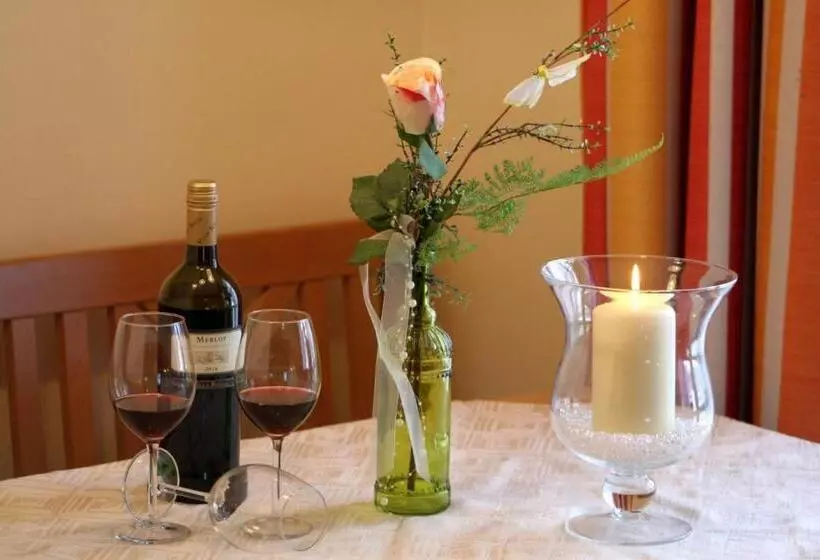 ホテル Cafe Wastelbauerhof   Urlaub Auf Dem Bauernhof