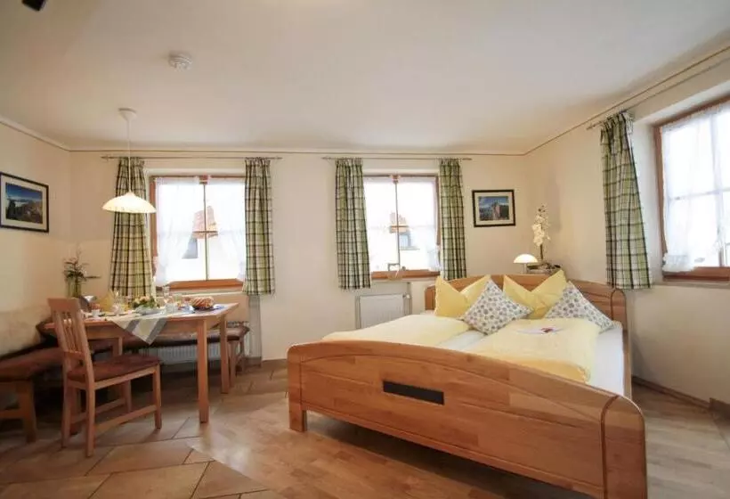 ホテル Cafe Wastelbauerhof   Urlaub Auf Dem Bauernhof