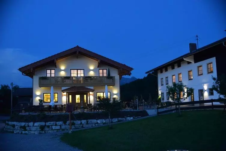 ホテル Cafe Wastelbauerhof   Urlaub Auf Dem Bauernhof