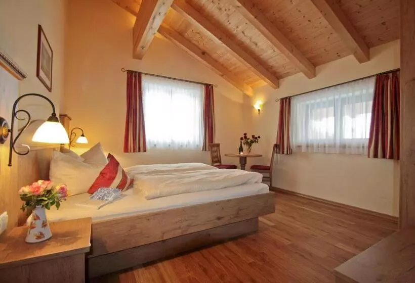 ホテル Cafe Wastelbauerhof   Urlaub Auf Dem Bauernhof