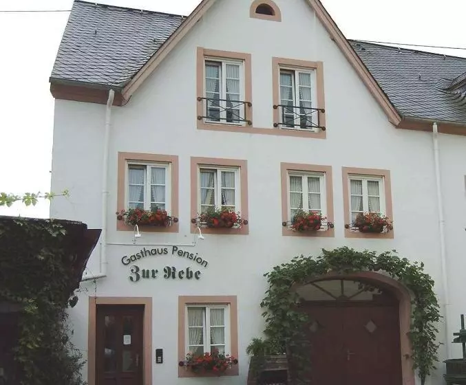 Retkeilymaja Gasthaus Zur Rebe