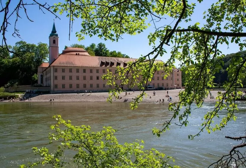 ユースホステル Gästehaus St. Georg   Weltenburger Klosterbetriebe Gmbh