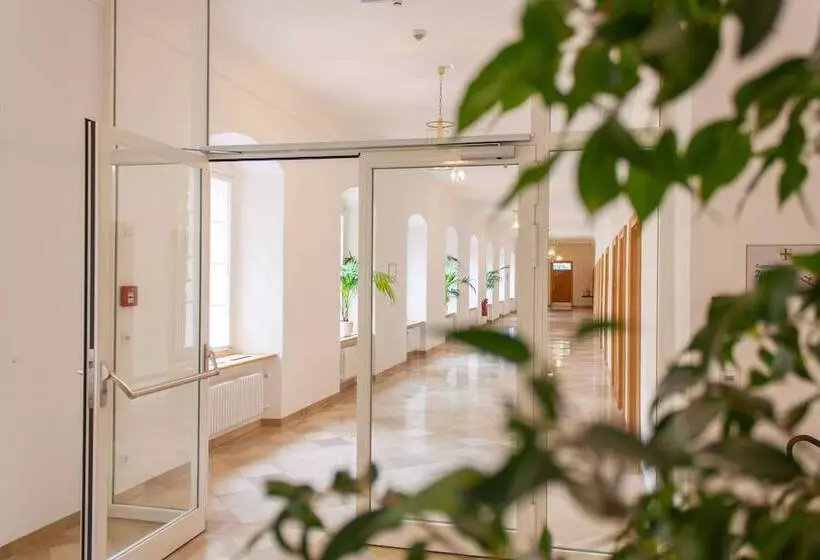 ユースホステル Gästehaus St. Georg   Weltenburger Klosterbetriebe Gmbh