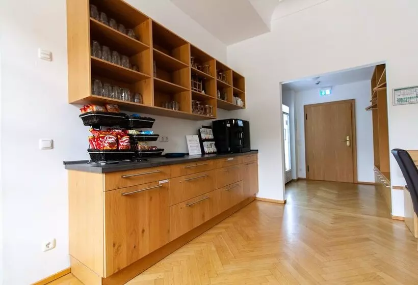 ユースホステル Gästehaus St. Georg   Weltenburger Klosterbetriebe Gmbh