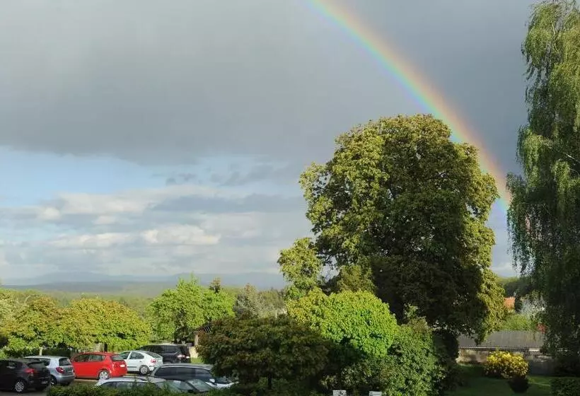 Majatalo Komenský Gäste  Und Tagungshaus