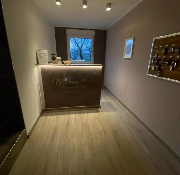 Retkeilymaja Restaurant Mirena