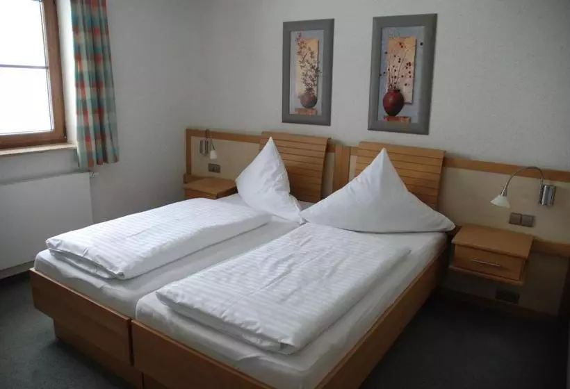 Majatalo Räuberschänke