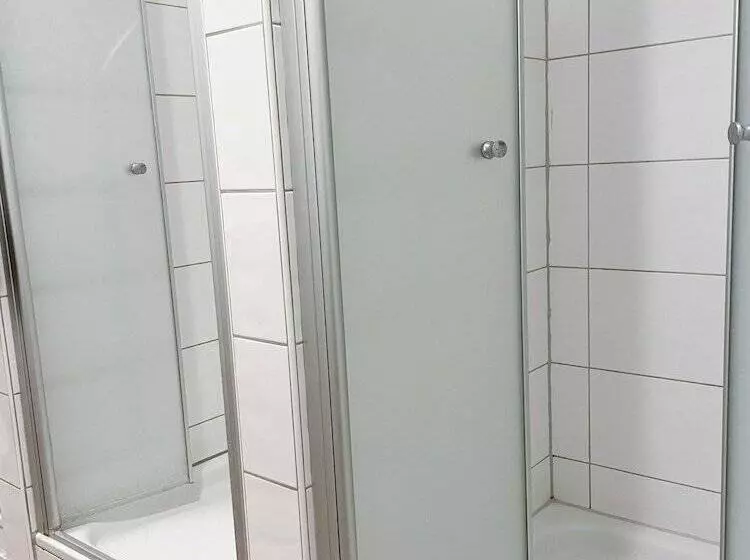 ペンション Wattlodge