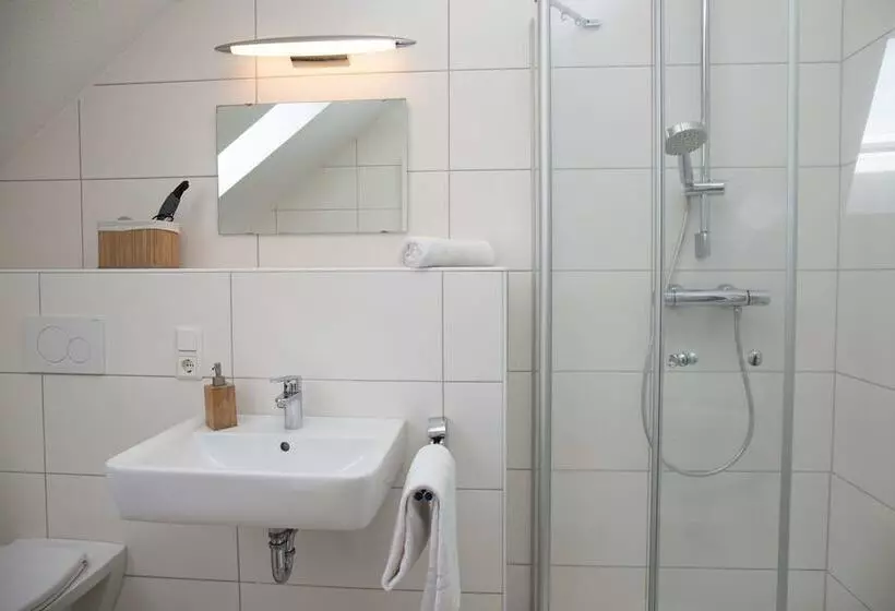 ペンション Wattlodge